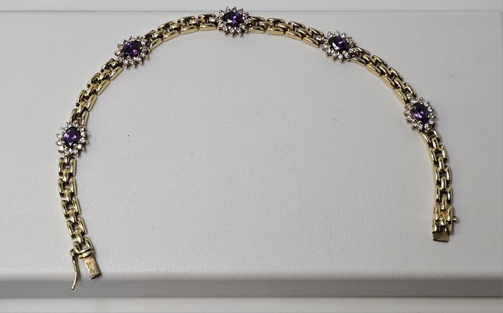 Vintage Well Made Gold Tone - CZ - Oriental Bracelet Size 7.5"